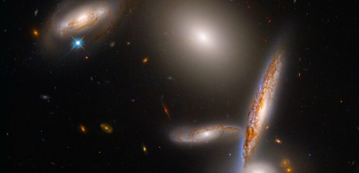 Hubble observe 5 galaxies qui vont fusionner d’ici un milliard d’années.