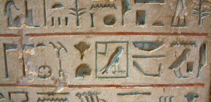 Comment Champollion a fait parler les hiéroglyphes